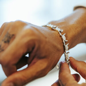 Pulseira Arame Farpado em Ouro 18K